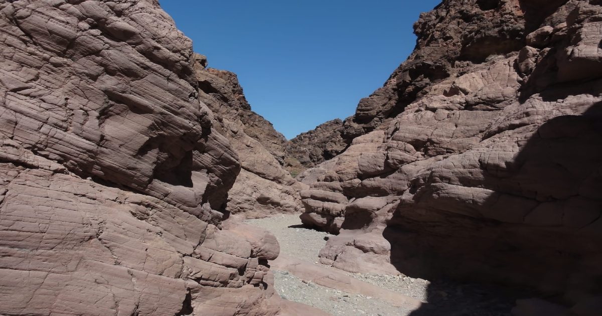 Crack in the Mountain Trail | Lake Havasu City